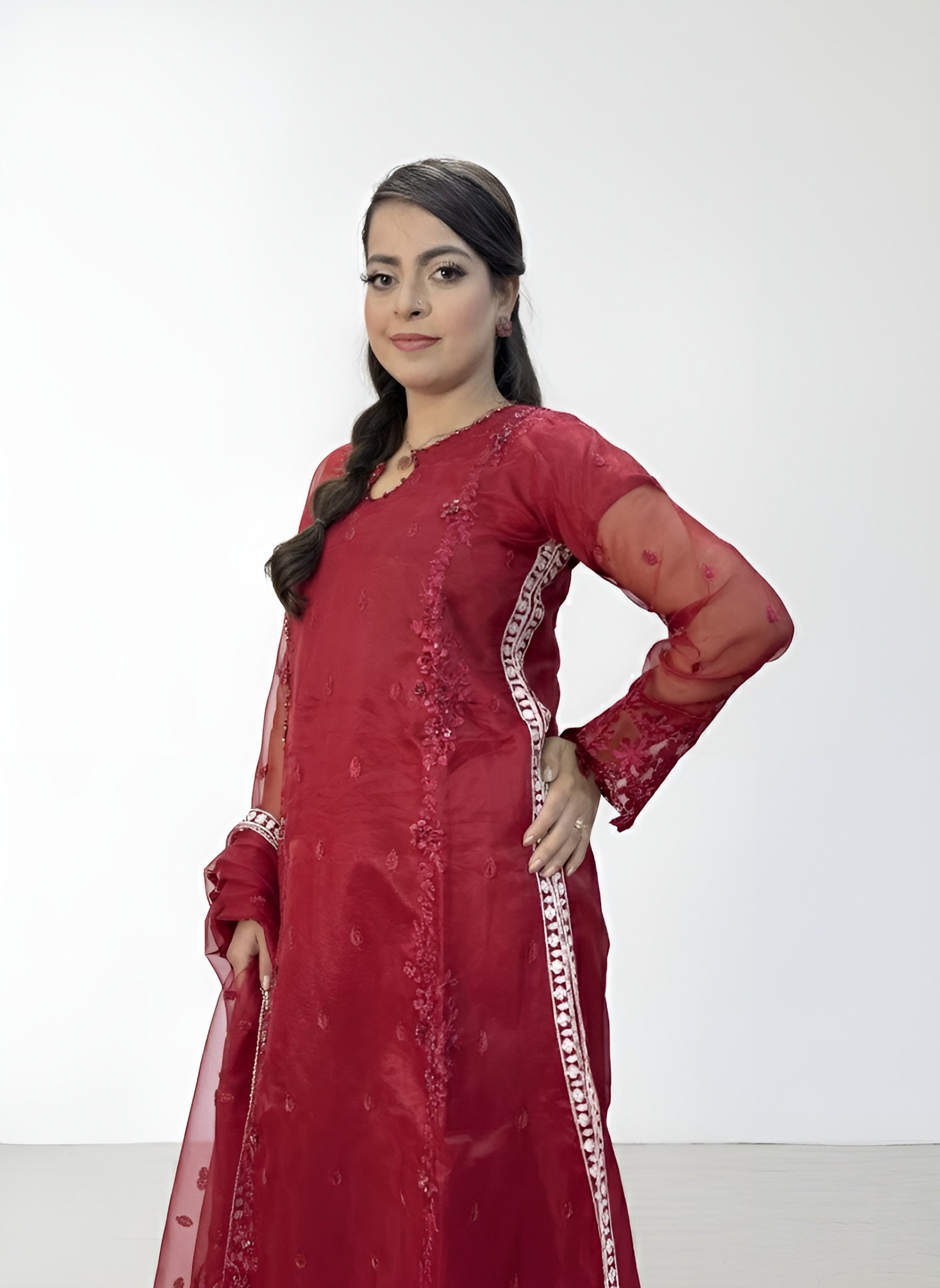 SCARLET ELEGANCE – 3 PIECE READY-TO-WEAR ENSEMBLE ✨❤️🌿 - Image 3